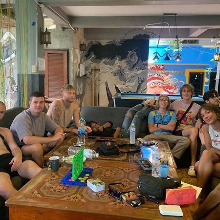 Happy House Backpackers Ostello Pai Esterno foto
