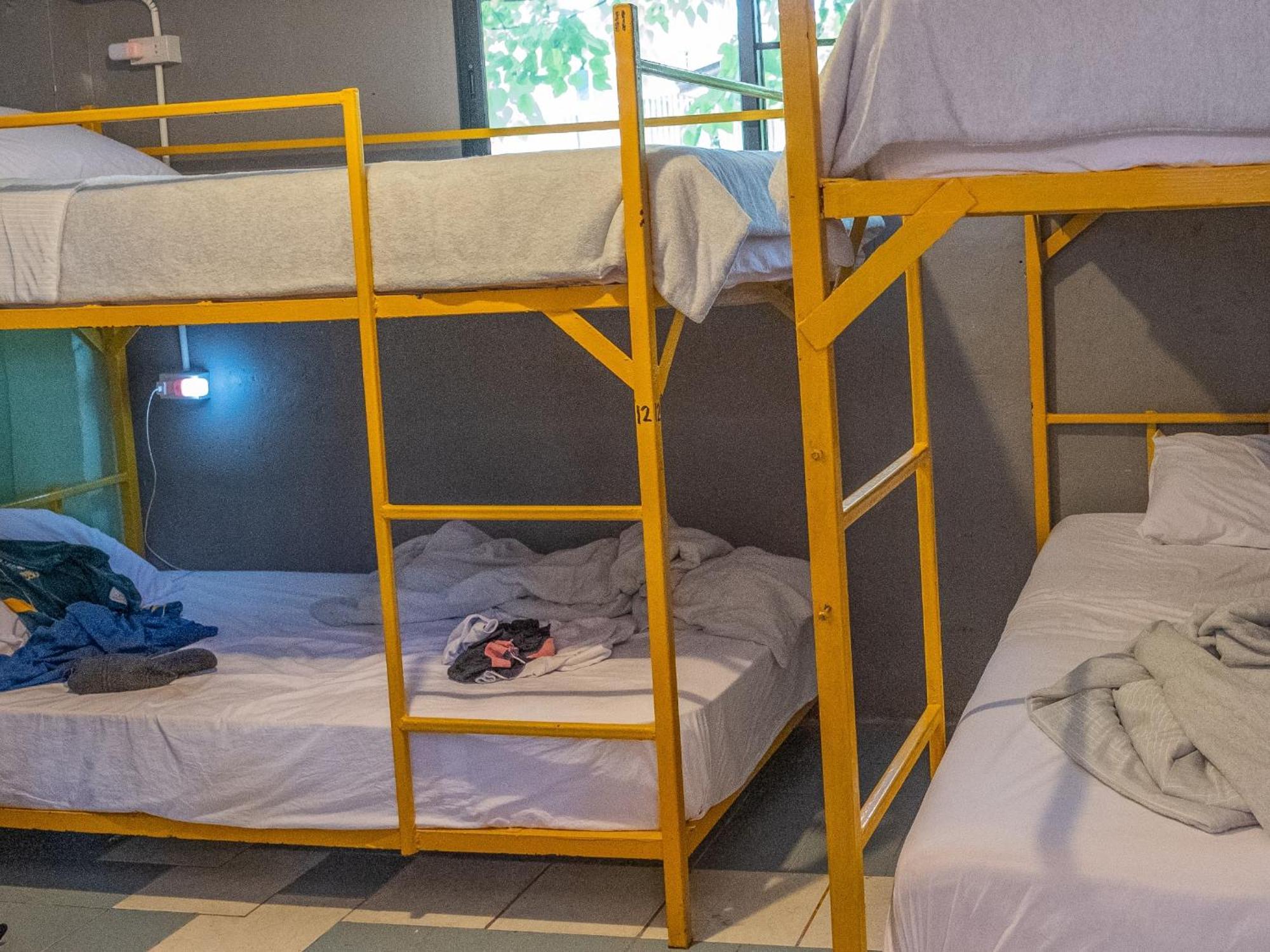 Happy House Backpackers Ostello Pai Esterno foto