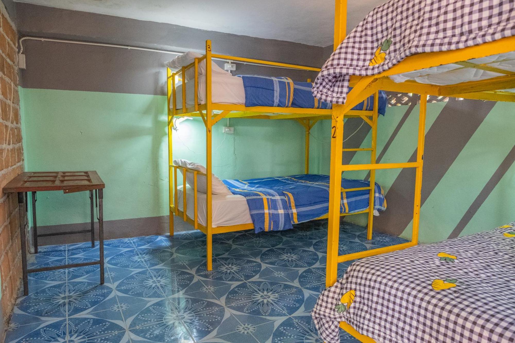 Happy House Backpackers Ostello Pai Camera foto