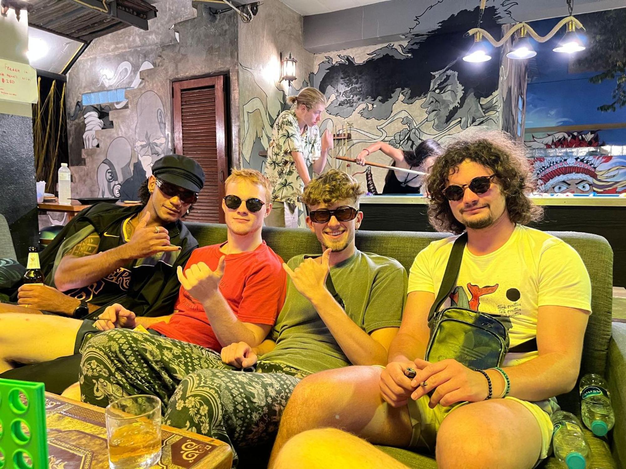 Happy House Backpackers Ostello Pai Esterno foto