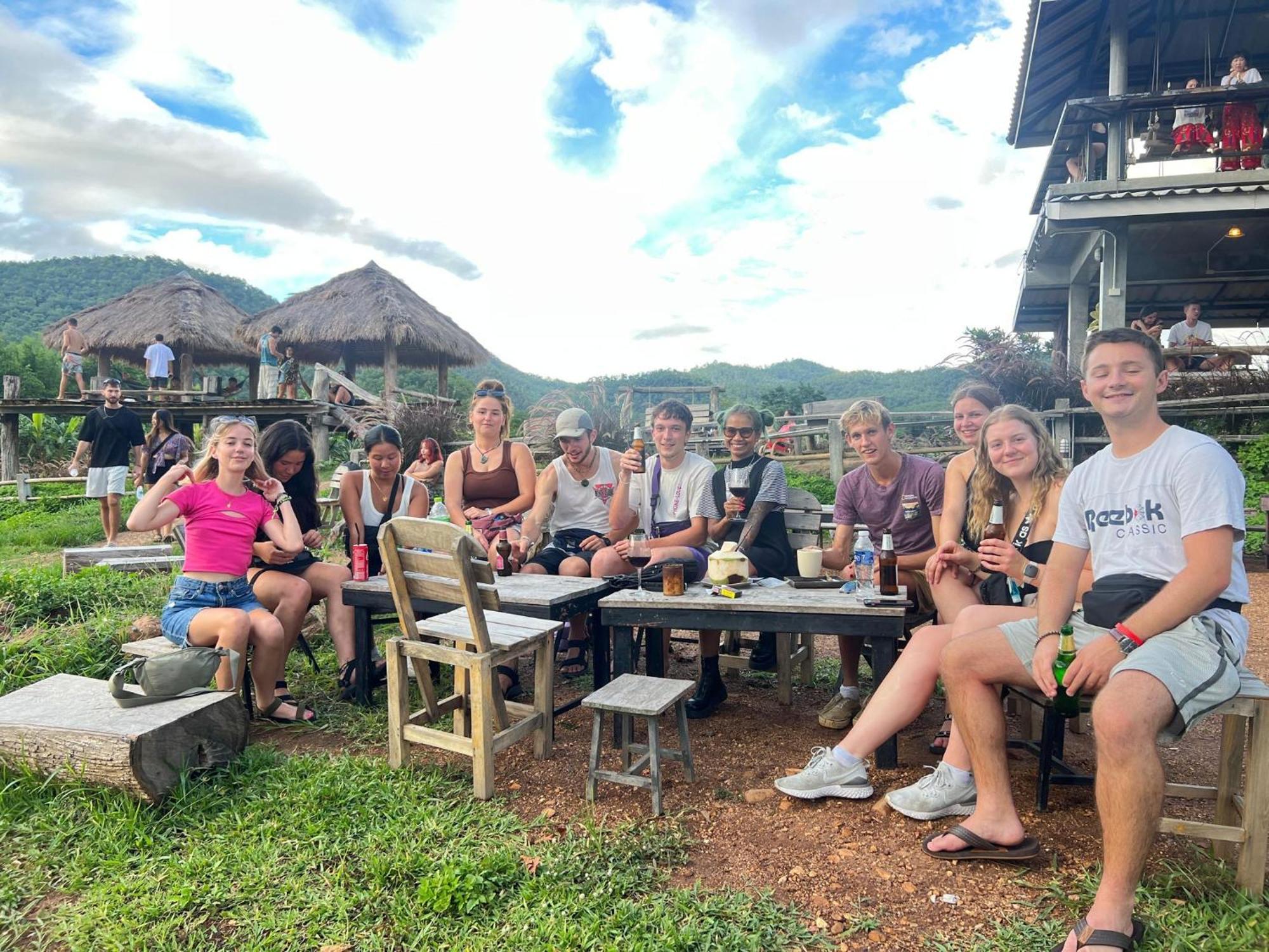 Happy House Backpackers Ostello Pai Esterno foto