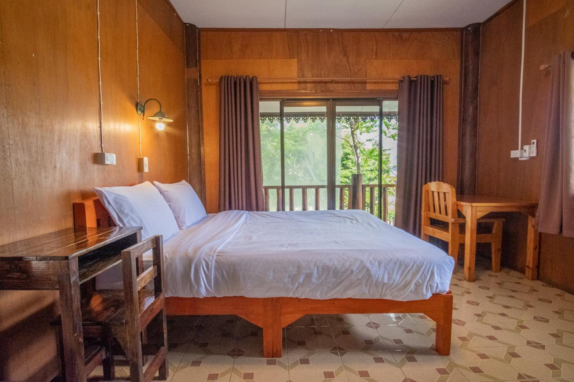 Happy House Backpackers Ostello Pai Esterno foto