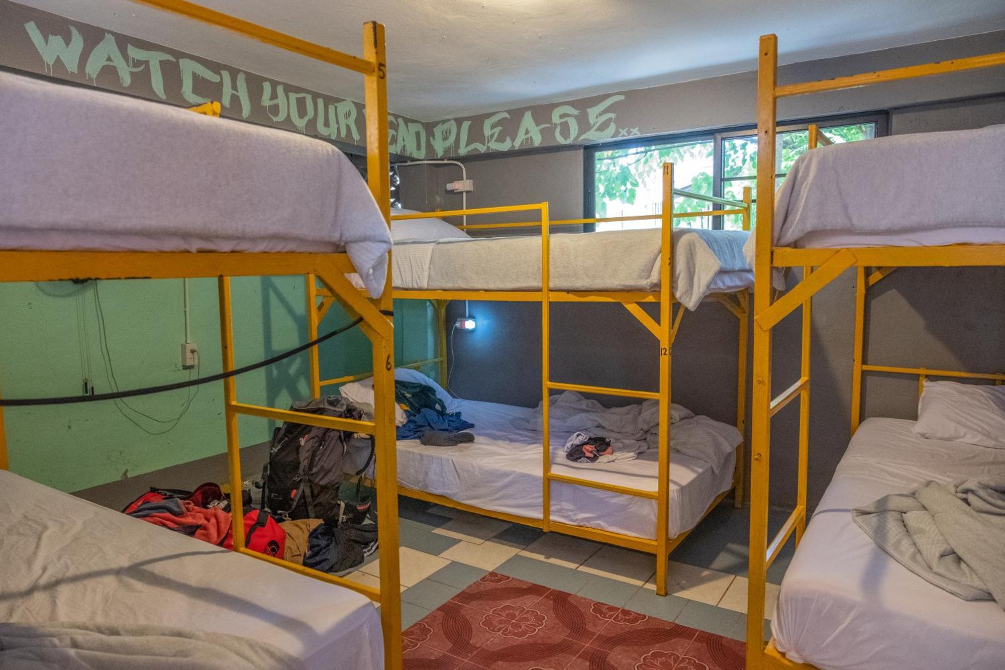 Happy House Backpackers Ostello Pai Esterno foto