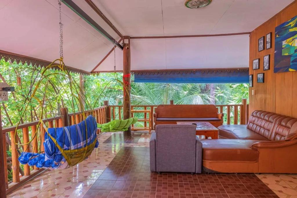 Happy House Backpackers Ostello Pai Esterno foto
