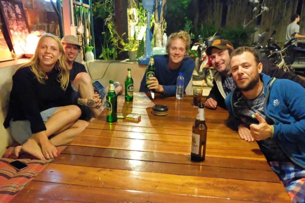 Happy House Backpackers Ostello Pai Esterno foto