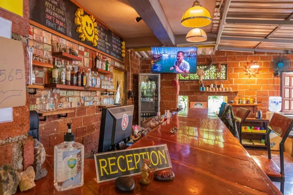 Happy House Backpackers Ostello Pai Esterno foto